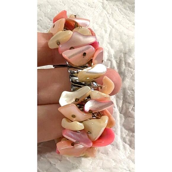 Mother of Pearl Shell Abalone Chips Beads Stretch Bracelet Vintage Cha Cha Pink - Picture 1 of 9